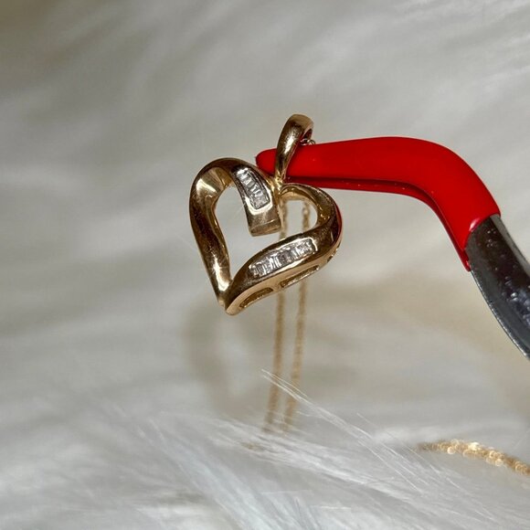 NWT 10K Gold Baguette Heart Necklace - Picture 4 of 7